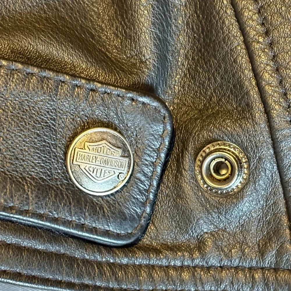 Harley-Davidson Black Leather Jacket - Picture 14 of 16